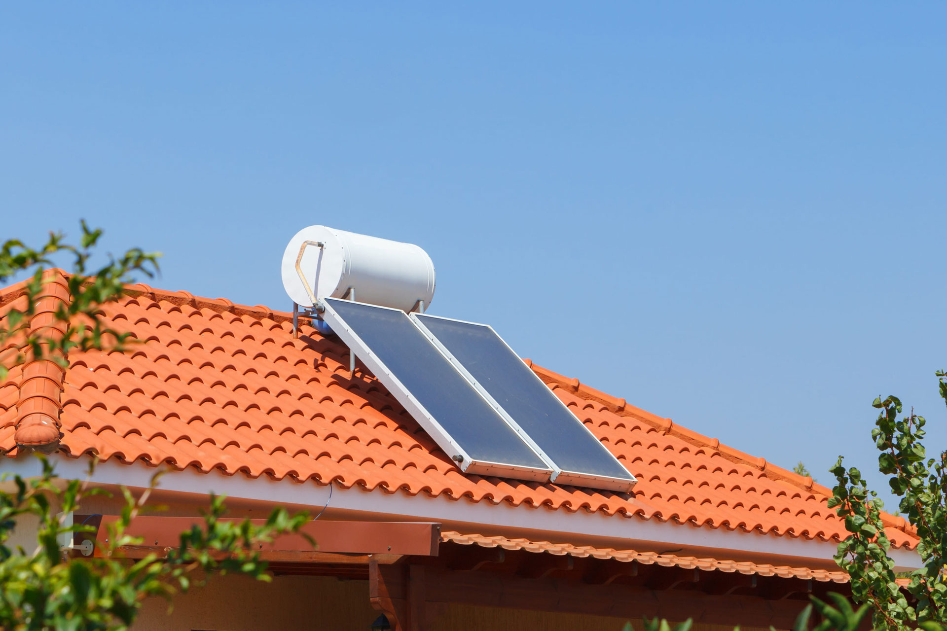Montaje, mantenimiento de inst. solares t&eacute;rmicas